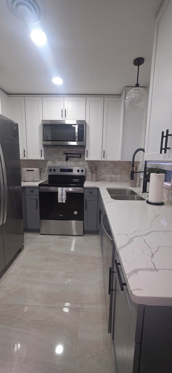 Microwave, oven, stovetop, dishwasher