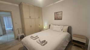 2 chambres, fer et planche à repasser, accès au Wi-Fi (inclus)