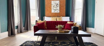 Chandler F - KING 1BD/1BA Apt near Downtown