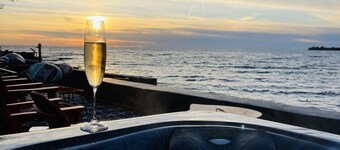 Lakefront Cottage with Hot Tub, Infrared Sauna