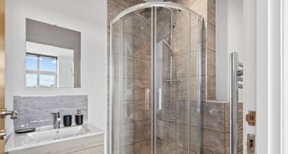 Harmony Heights - 2BR Central Stay in the heart of Leicester city centre