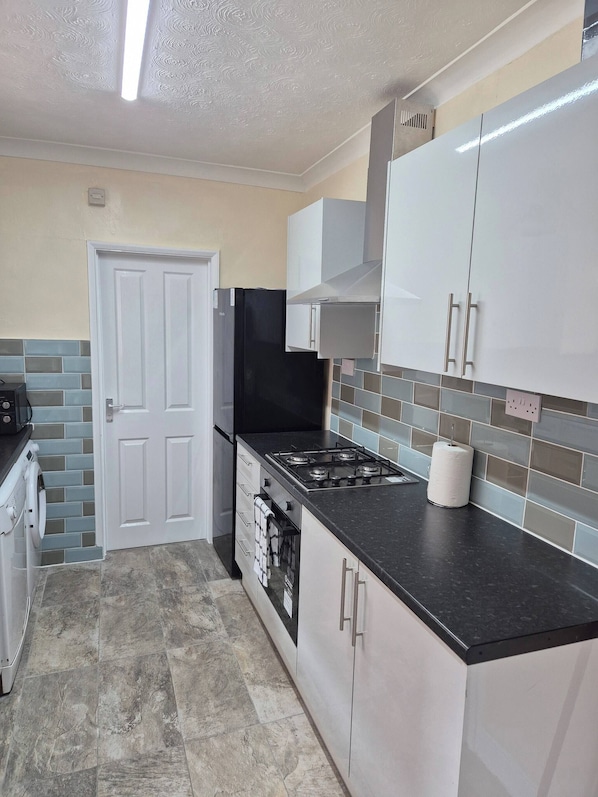 House, 4 Bedrooms, City View | Interior