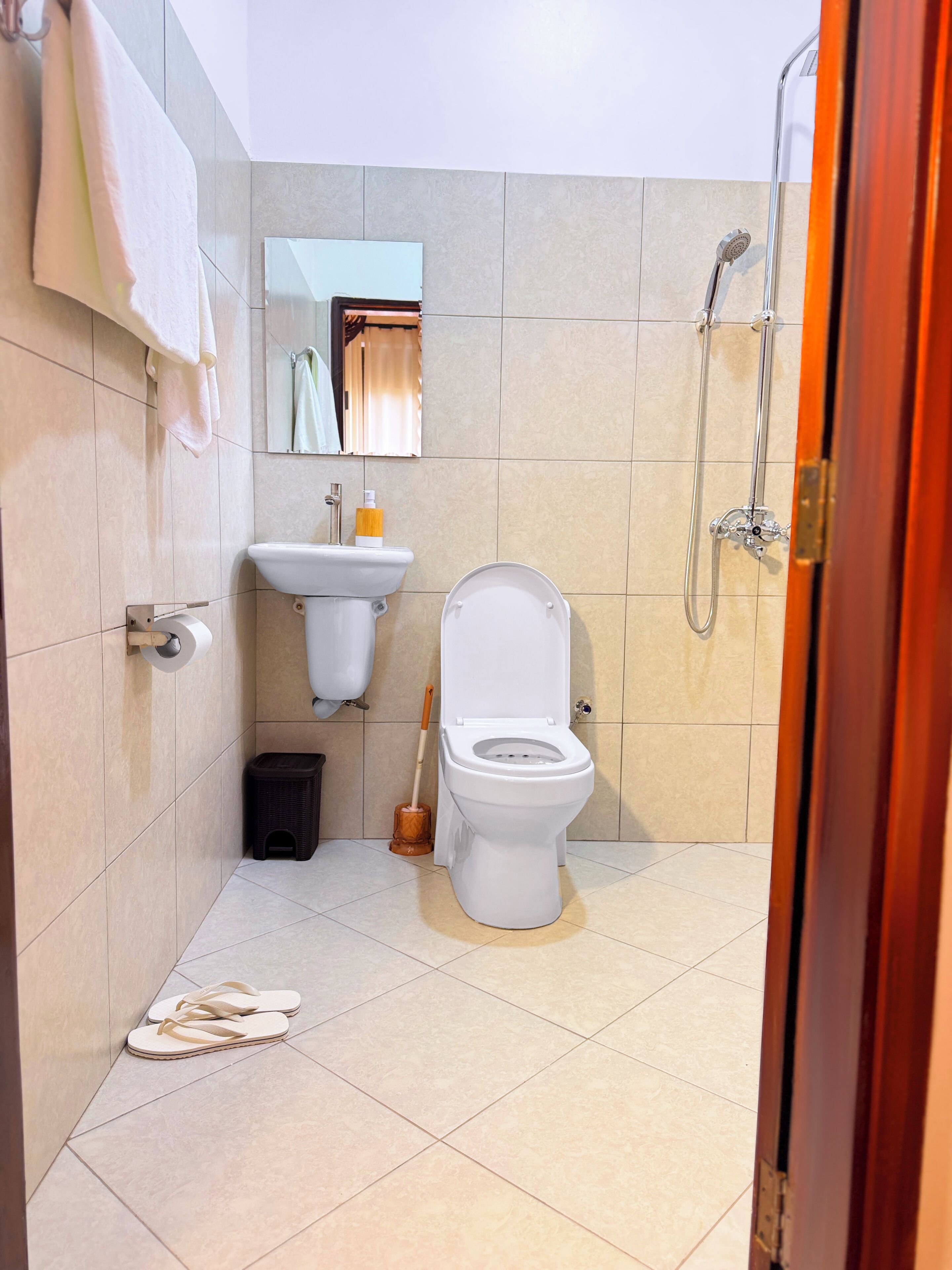 Family Apartment, Balcony, City View | Bathroom | Slippers