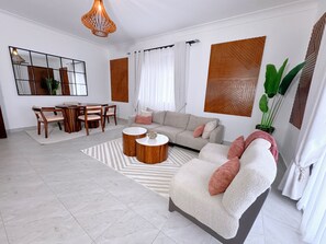 Family Apartment, Balcony, City View | Living area