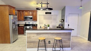 Mikrovågsugn, ugn, spishäll och diskmaskin