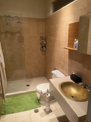 Towels, toilet paper
