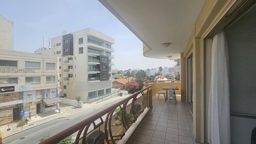 53 NIC - Stay Elion Apartment