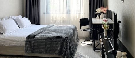 Iron/ironing board, free WiFi