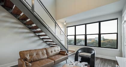 3 bedroom Loft in Downtown Ft Worth!