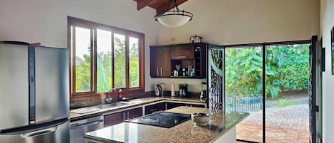 Refrigerador, horno, parrilla de estufa y lavavajillas