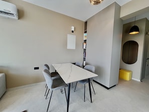 Dining - STAY Mouson View Apartment (Limassol)