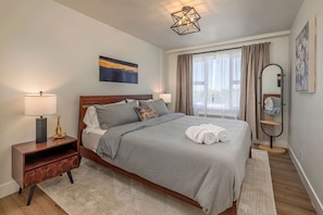 1 bedroom, desk, WiFi, bed sheets