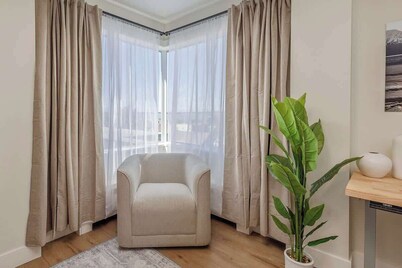 Downtown Coastal View 1 Bedroom