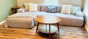 Modern Downtown 1-Bedroom • Pet-Friendly Stay with Yard