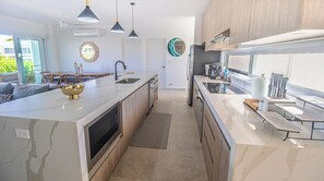 Microwave, oven, stovetop, dishwasher - Your Costa Rican escape, steps from the beach. Surf paradise close to Tamarindo (Playa Avellana)