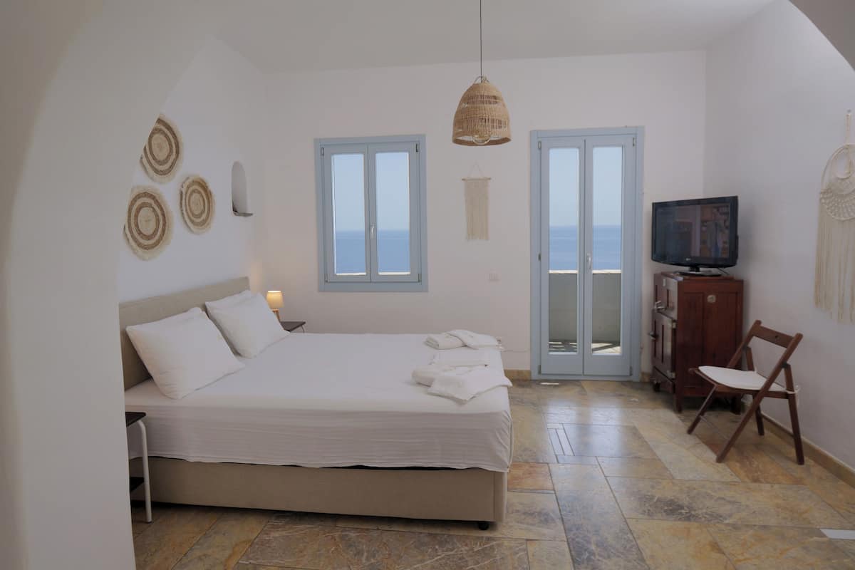 Quarto casal ou duplo luxo, vista para a baía | Wi-Fi de cortesia