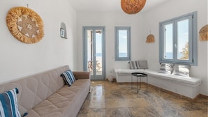 Deluxe Double or Twin Room, Bay View | Hypo-allergenic bedding available, WiFi (free) - Akti Giannaki (Tinos)