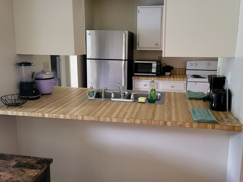 3-bedroom house in charming Snellville with AC