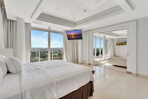 2 室のベッドルーム、アイロン / アイロン台、WiFi (無料)、ベッドシーツ