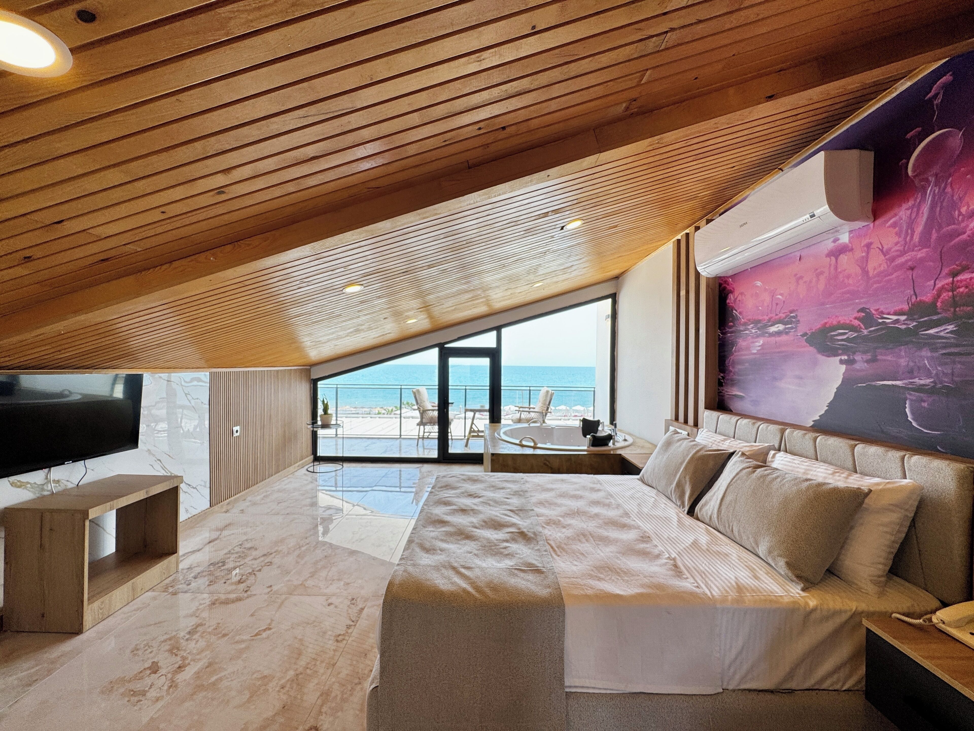 Luxury Room, Sea View | Desk, laptop workspace, soundproofing, free WiFi