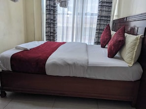 Standard Double Room | Desk, laptop workspace, iron/ironing board, free WiFi - Capital Comfort (Nairobi)