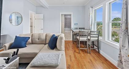 Perfect 2-bedroom apt for a comfy convenient stay