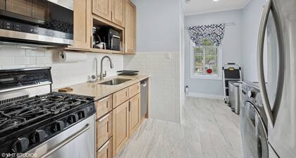 Perfect 2-bedroom apt for a comfy convenient stay