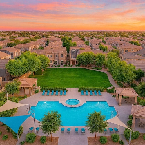 2402 E. 5th Street #1565