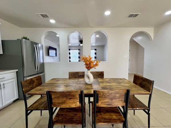 Dining - Work & Play: Near SpaceX + Port of Brownsville (Brownsville)