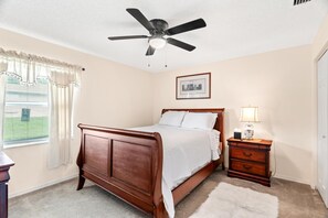 4 chambres, fer et planche à repasser, Wi-Fi gratuit, draps fournis