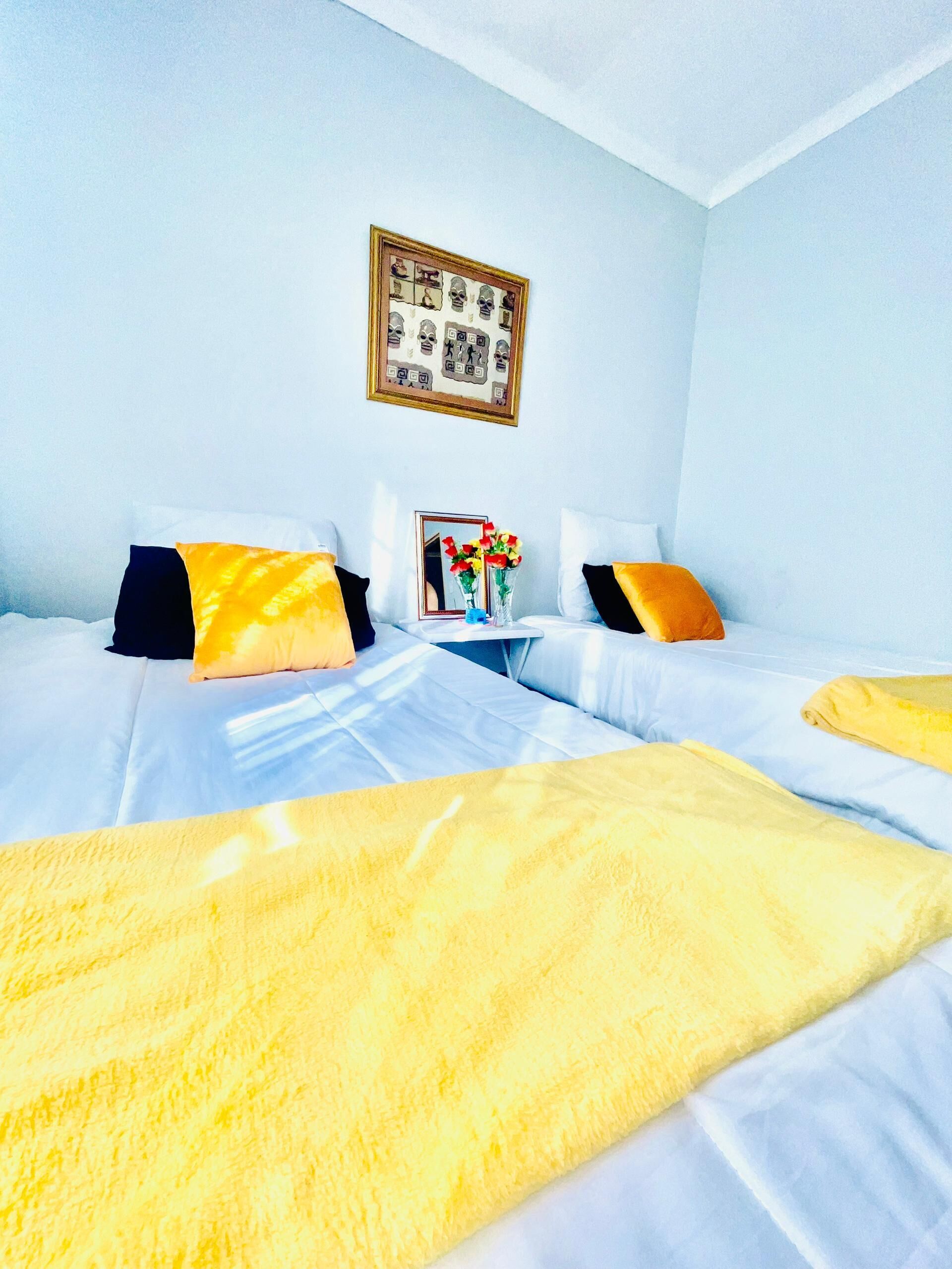 2 chambres, fer et planche à repasser, Wi-Fi, draps fournis