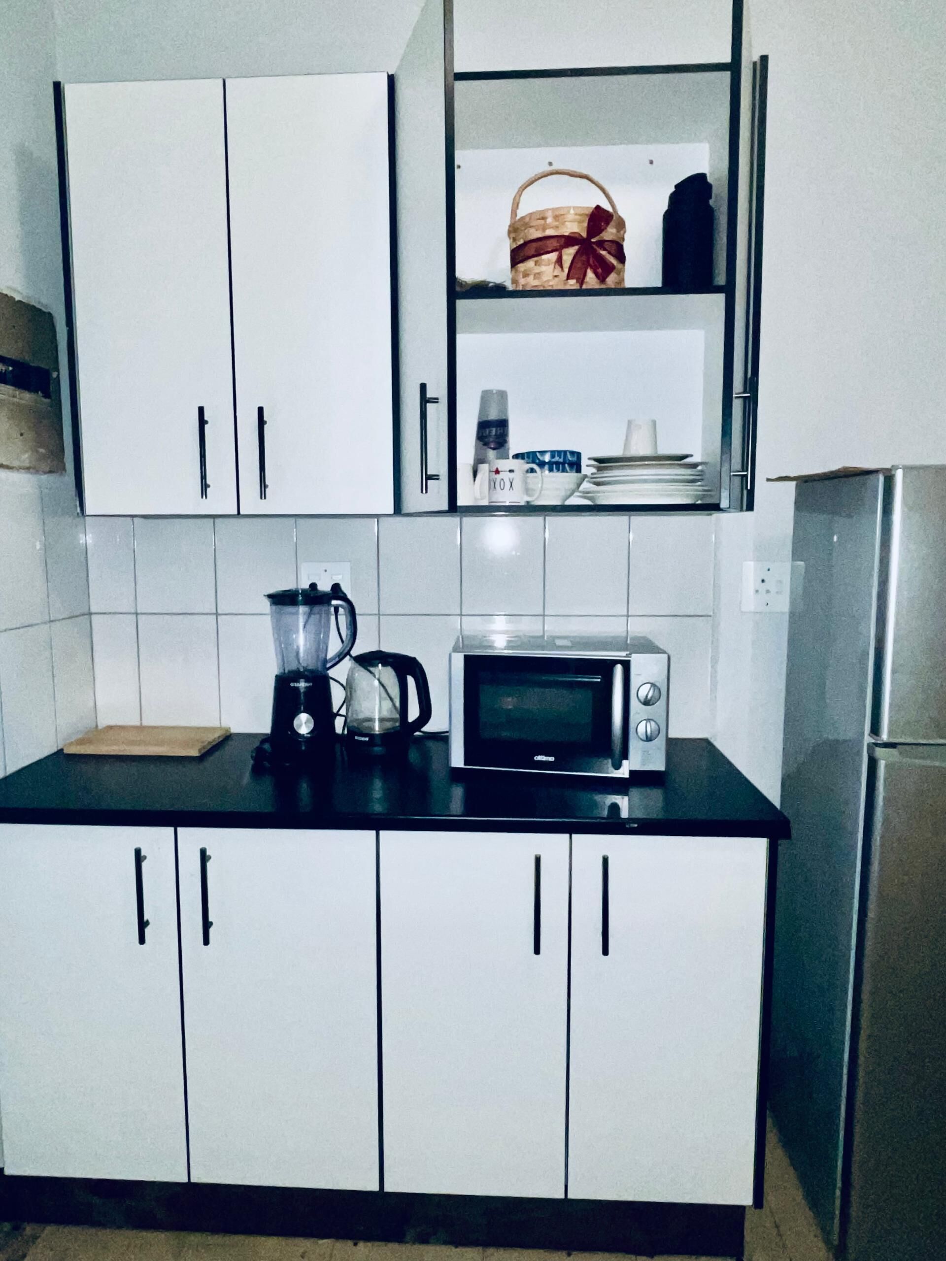 Micro-ondes, four, plaque de cuisson