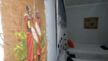 Fer et planche Ă repasser, Wi-Fi, draps fournis