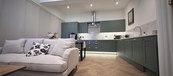  a Unique dog friendly 150-Year-Old Bank Conversion in the Heart of the Dales