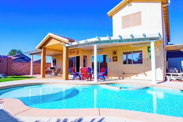 Outdoor pool, a heated pool