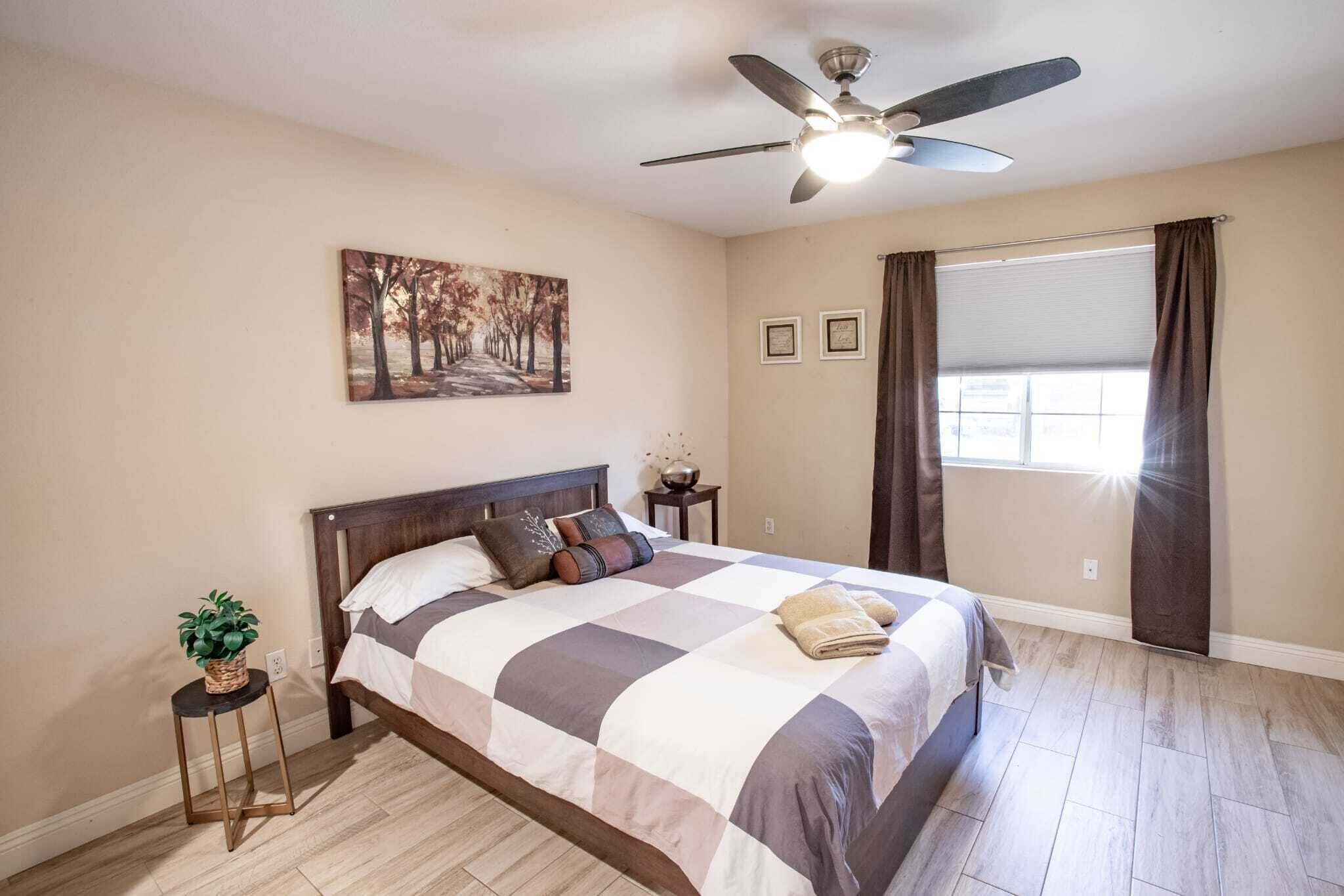 4 chambres, bureau, fer et planche à repasser, Wi-Fi gratuit