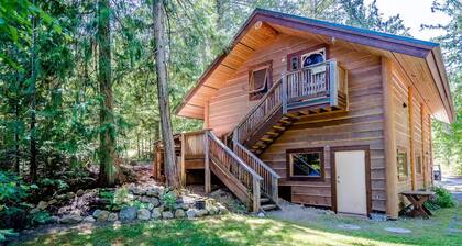 Private Mountain Detached Loft.
