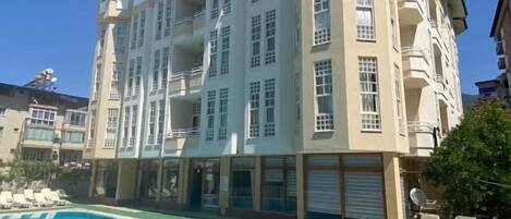 Seasonal outdoor pool