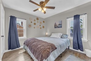 2 bedrooms, iron/ironing board, travel cot, free WiFi