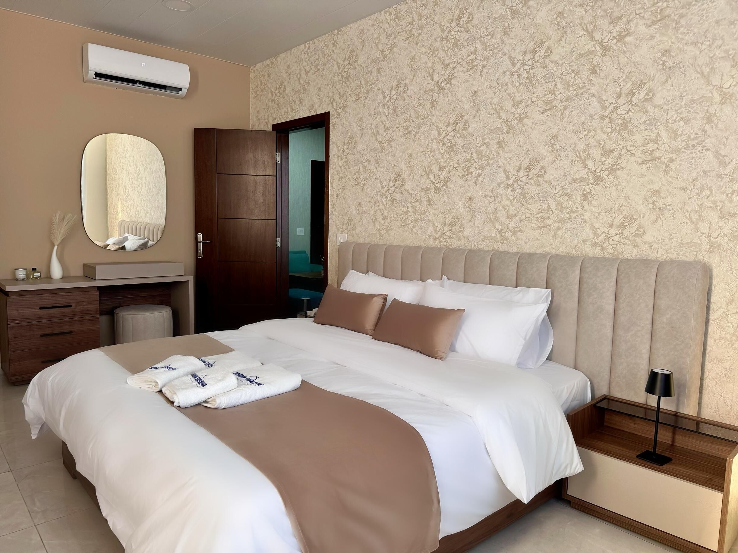 Luxury Apartment, Sea View | Soundproofing, iron/ironing board, free WiFi, bed sheets