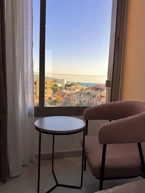 إطلالة على المدينة من المنشأة