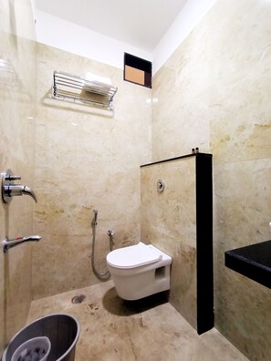 Camera Executive | Bagno | Doccia, set di cortesia gratuito, asciugamani, sapone