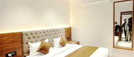 Quarto executivo | Escrivaninha, espaço de trabalho para notebook