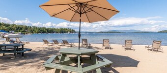 Lakefront Condo-Foliage and VIEWS