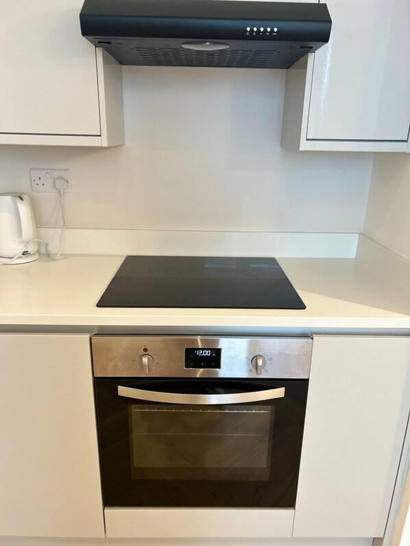 Oven, stovetop