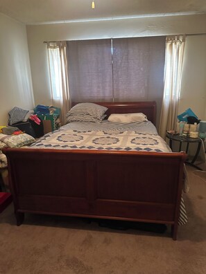 1 bedroom, iron/ironing board, internet, bed sheets