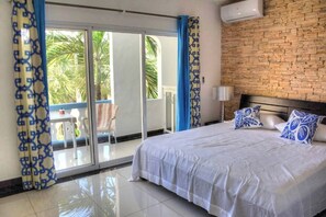1 bedroom, in-room safe, iron/ironing board, free WiFi