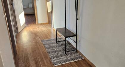 Ruhige Ferienwohnung in SeenÀhe