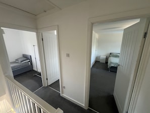 3 bedrooms, free WiFi, bed sheets