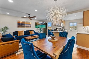 Dining - Gorgeous Condo | Marina Views | Steps from Harbor Beach 208B (Oceanside)
